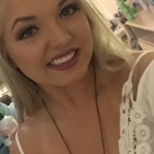 Meet your Posher, Breanne