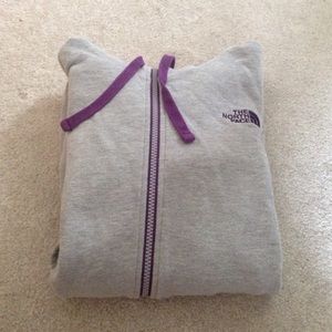 North Face Zip Up 🚨CLOSET CLOSING TOMORROW🚨