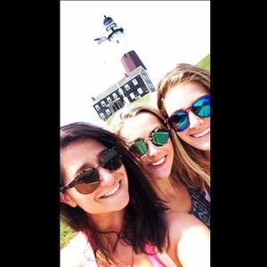 Meet your Posher, Casey