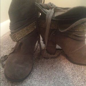 Naughty Money Jeweled Booties 7 EUC