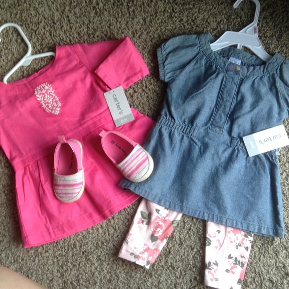 Bundle of 2 baby tunics and striped baby flats