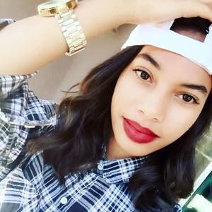 Meet your Posher, Diana