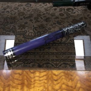 Kat Von D everlasting liquid lipstick in echo