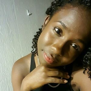 Meet your Posher, Shauna-kaye