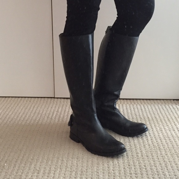 Frye Melissa Button Back Zip Boots, Size: 8