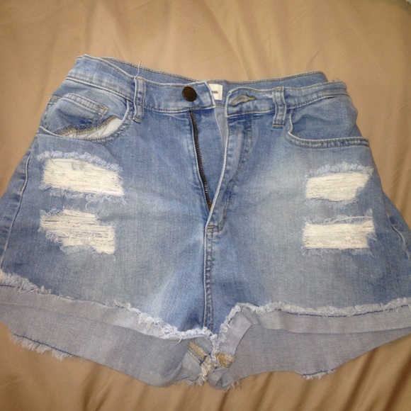 High waisted SNEAK PEAK jean shorts