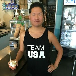 Meet your Posher, Alex