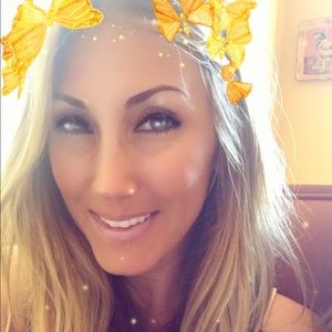 Meet your Posher, Hayley