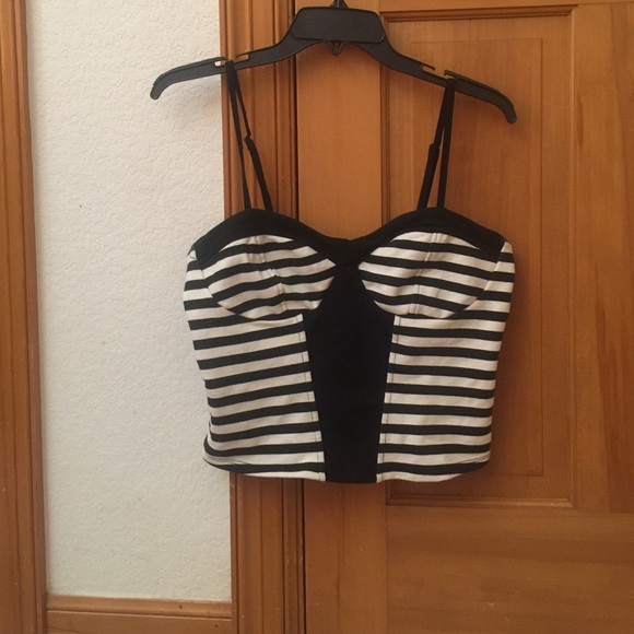 Black & White crop top