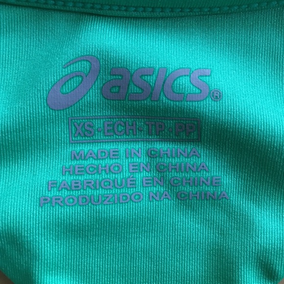🚫SOLD🚫Asics workout top - Picture 4 of 4