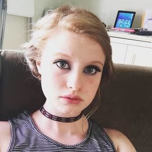 Meet your Posher, Maeve