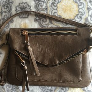 Leather reversible crossbody