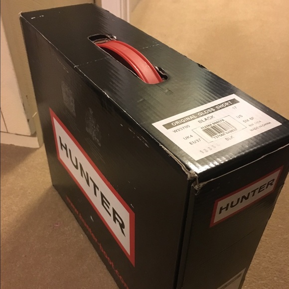 NEW In Box!! Short Gloss Hunter Boots - Picture 4 of 4