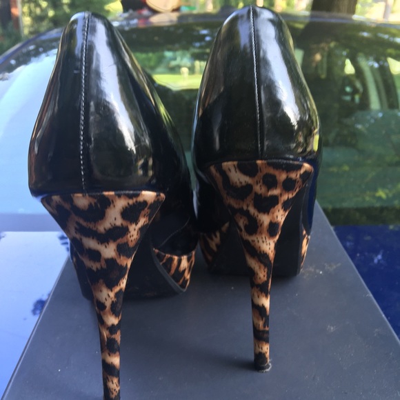 Leopard Print Peep Toe Pumps - Picture 3 of 4