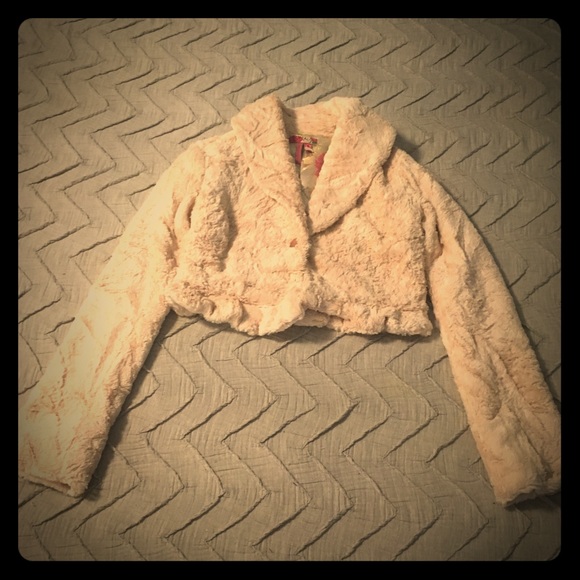 SOFT faux fur crop jacket with China silk lining