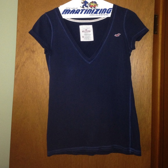 HOLLISTER short sleeve shirt.