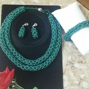 Necklace set