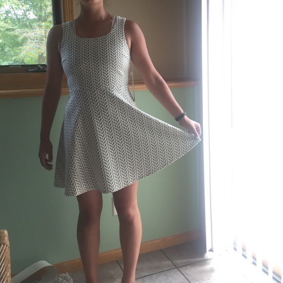 41 Hawthorn bell dress (never worn)