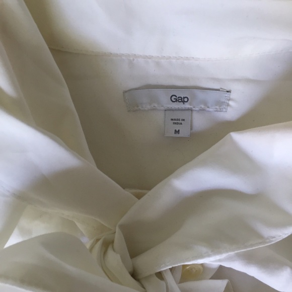 White Gap Button-Down - Picture 3 of 3