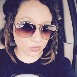 Meet your Posher, Tonja