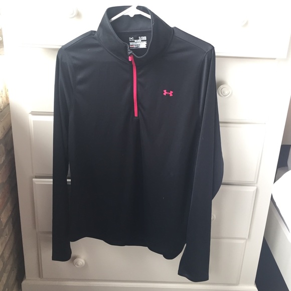 Under Armour black w/ hot pink accent pullover