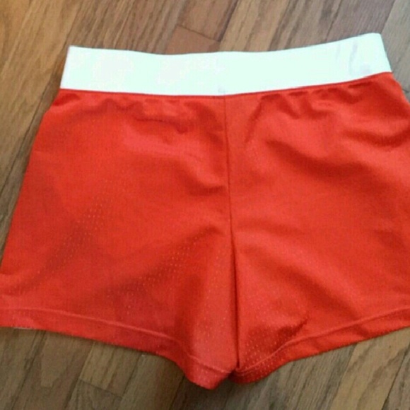 Nike shorts medium - Picture 2 of 2