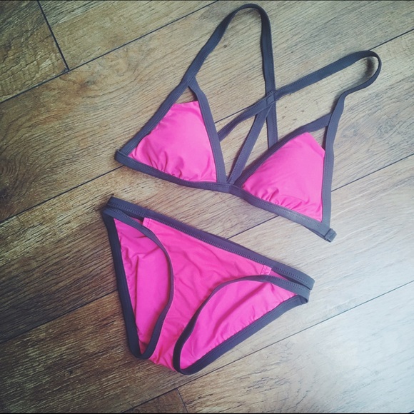 TOP hot pink and gray triangle bikini