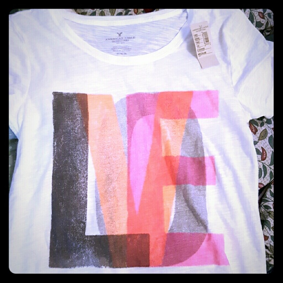American Eagle White T-shirt - Picture 1 of 2