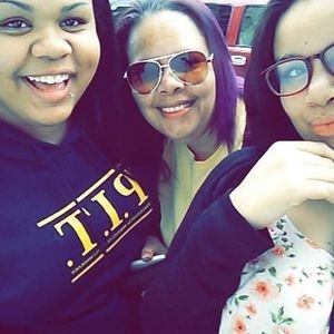 Meet your Posher, Sandy