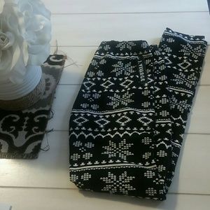 New with tags J. Village leggings!
