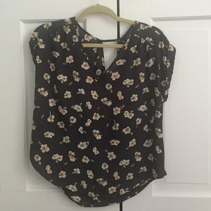 Flowery, patterned, Nordstrom, top.