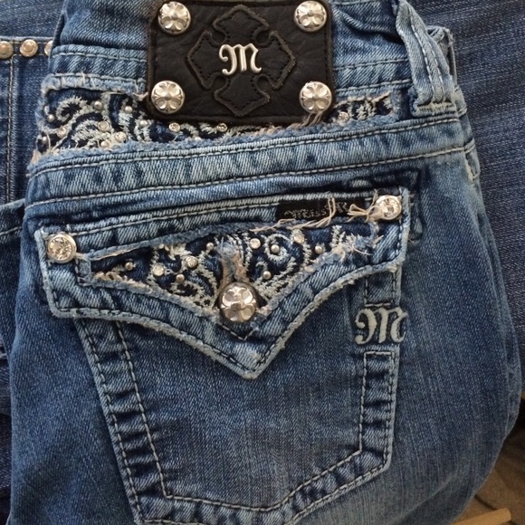 Miss Me Jeans Size 28 Bootcut- Inseam 31