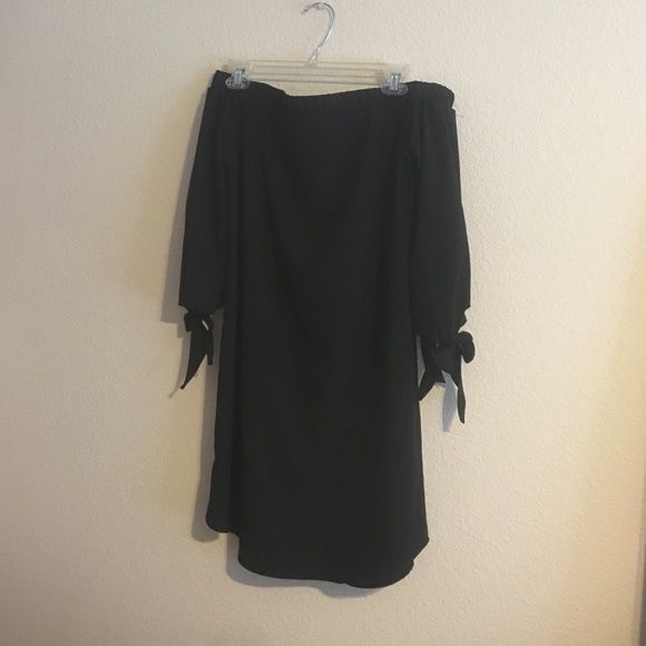 Super cute mid-dress☀️ - Picture 3 of 4