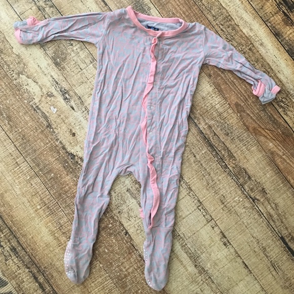 Gray/Pink Heart Kickee Pant footie