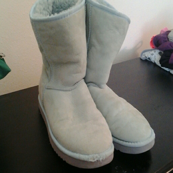 SUPER CHEAP UGGS!!!!