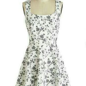 Never worn Modcloth dress size 3 plus