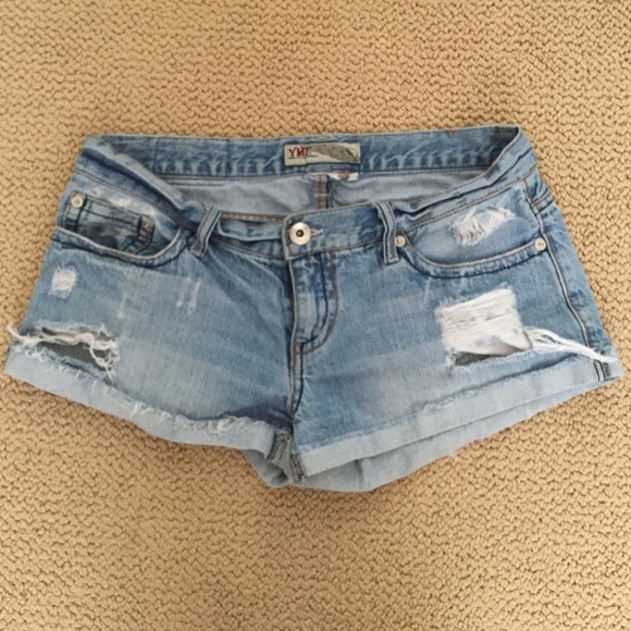Distressed light Jean shorts