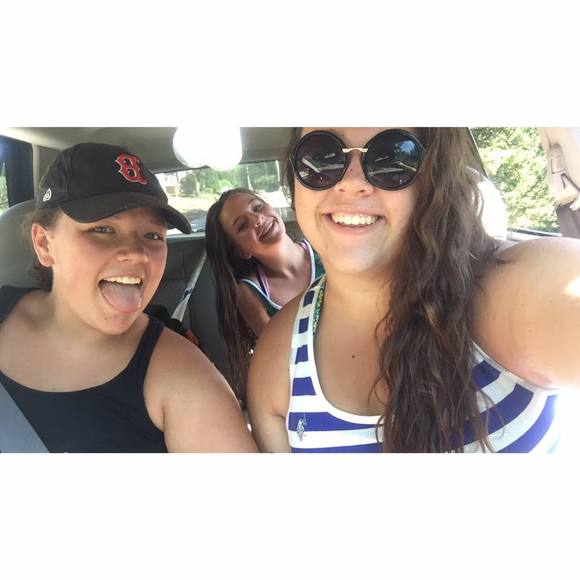 Meet your Posher, Megan