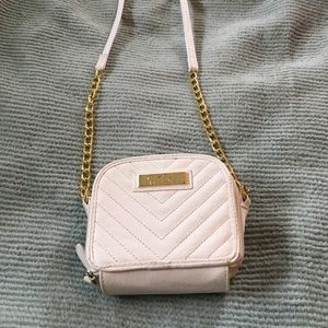 Cute cross body mini bag!