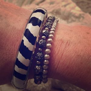 🛍️GIFTED🛍️ Three bangle set