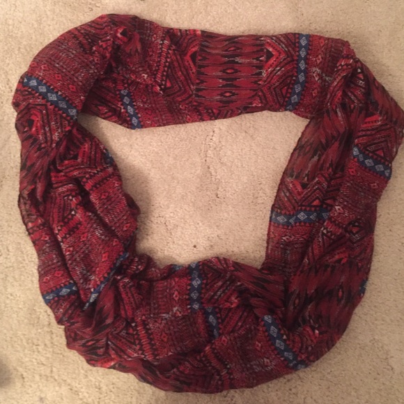 Infinity scarf - Picture 1 of 3