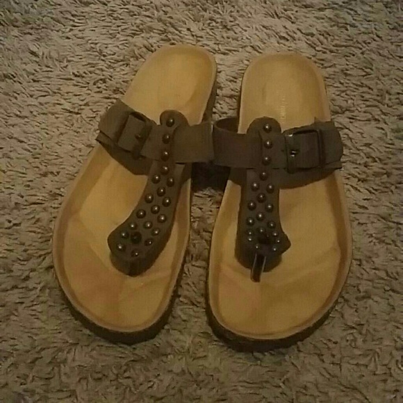 Army green sandles