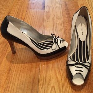 Marc Fisher navy blue and white open toe pumps
