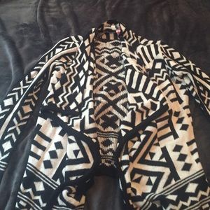 Aztec cardigan❤️