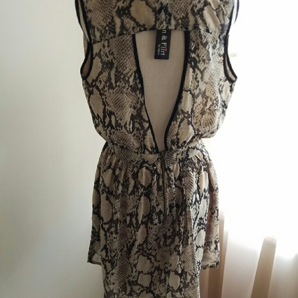 BOGO❤ Snake Pattern key hole mini dress - Picture 3 of 5