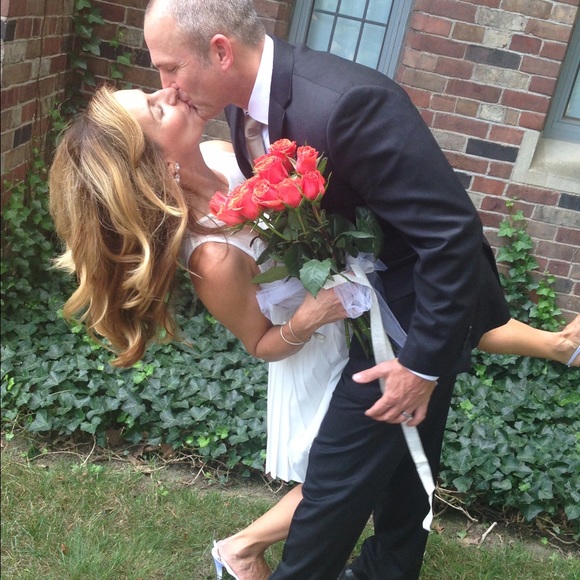 Meet your Posher, Lorraine - Picture 2 of 3