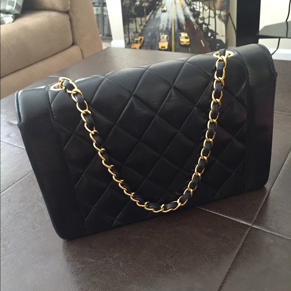 Chanel Black Lambskin Vintage Single Flap - Picture 3 of 4