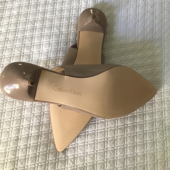 Shoes - Picture 2 of 4