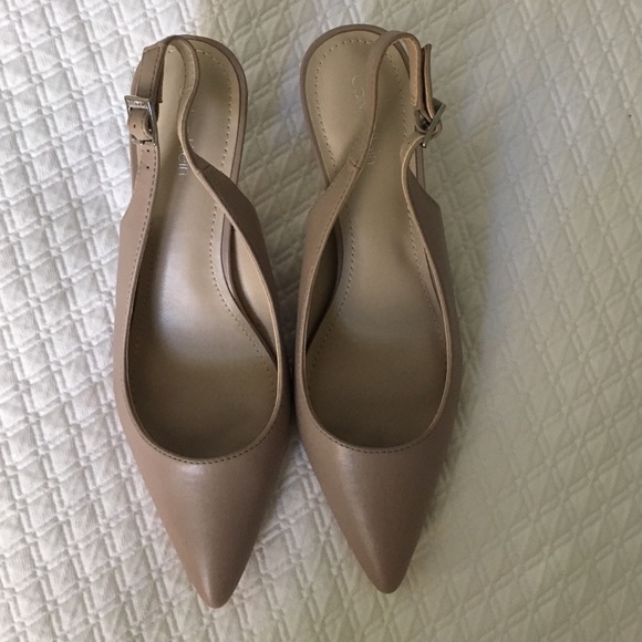 Shoes - Picture 3 of 4