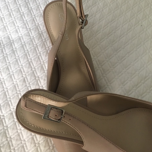 Shoes - Picture 4 of 4